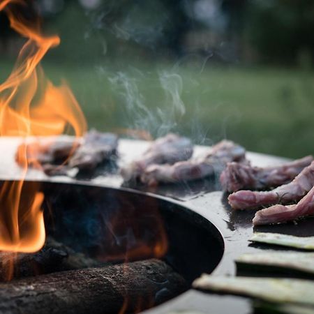 Glamping In Toscana, Luxury Tents In Agriturismo Biologico 소르나노 외부 사진