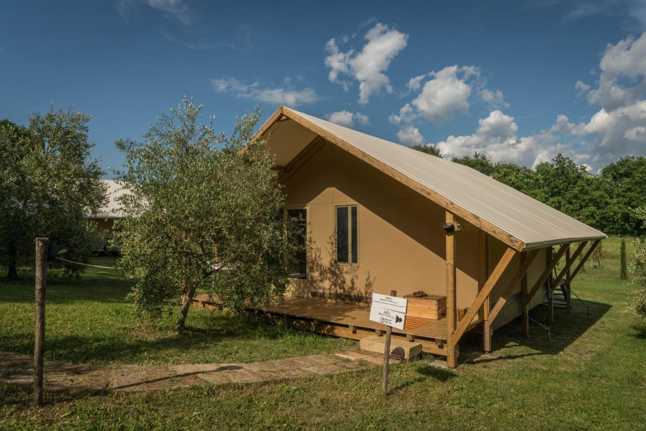 Glamping In Toscana, Luxury Tents In Agriturismo Biologico 소르나노 외부 사진