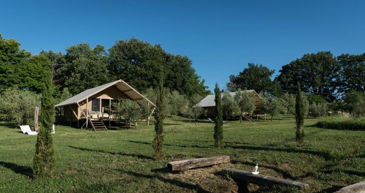 Glamping In Toscana, Luxury Tents In Agriturismo Biologico 소르나노 외부 사진