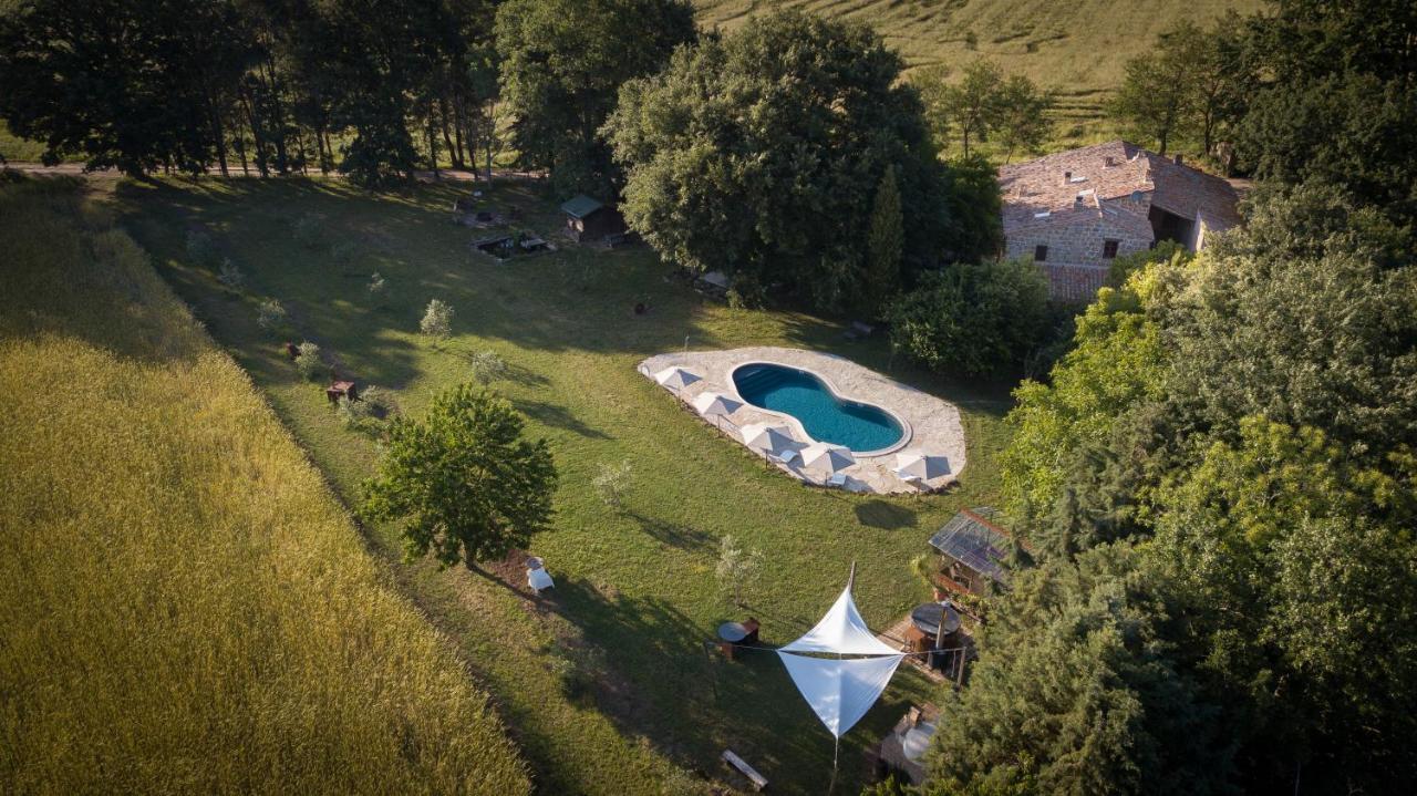 Glamping In Toscana, Luxury Tents In Agriturismo Biologico 소르나노 외부 사진