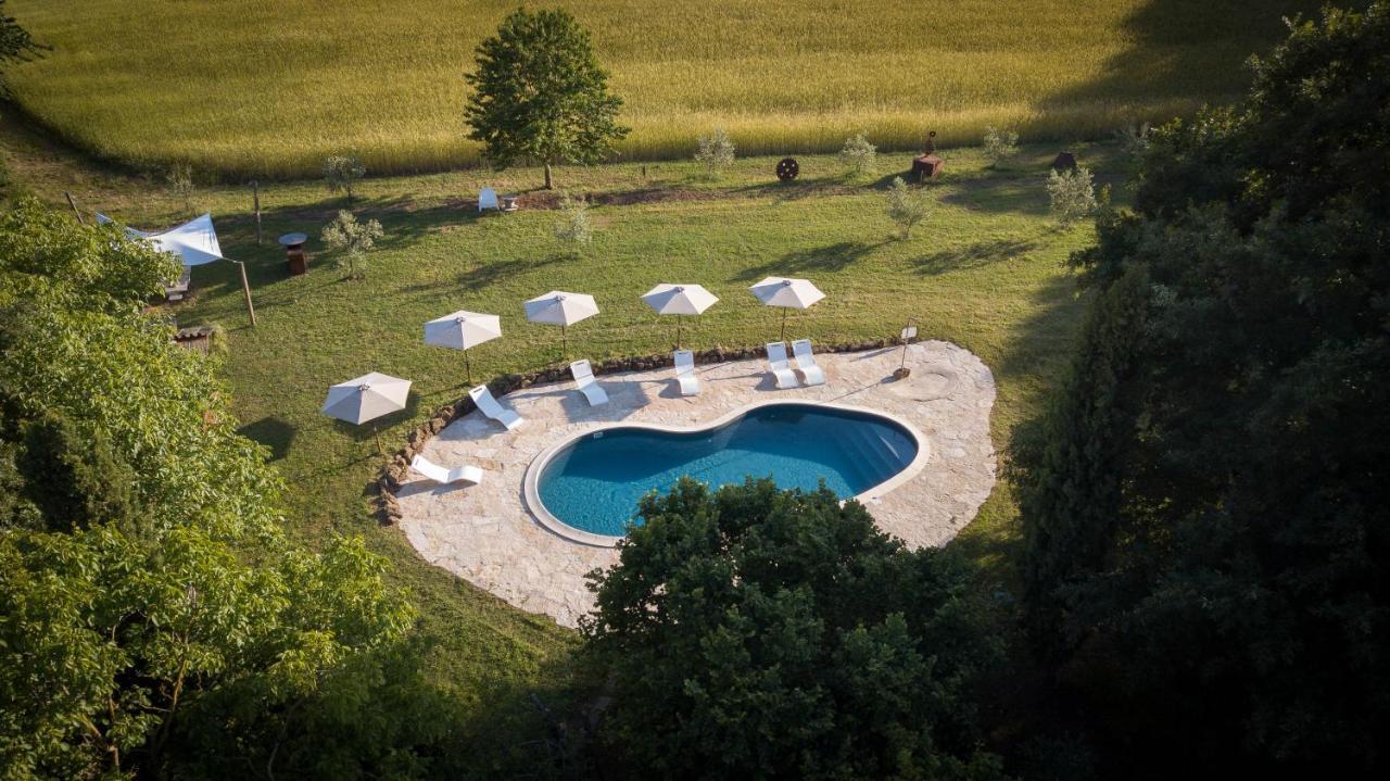 Glamping In Toscana, Luxury Tents In Agriturismo Biologico 소르나노 외부 사진