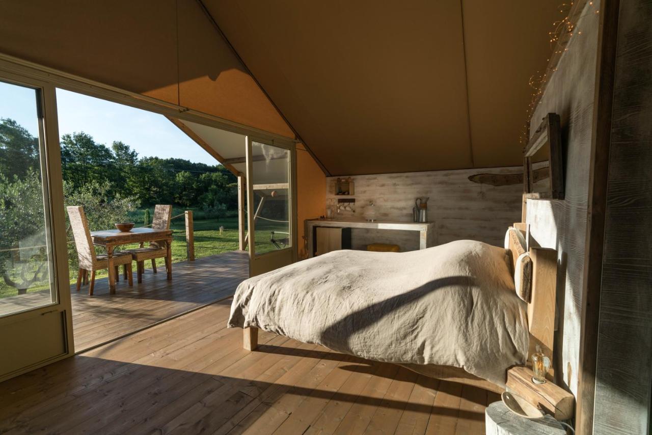 Glamping In Toscana, Luxury Tents In Agriturismo Biologico 소르나노 외부 사진