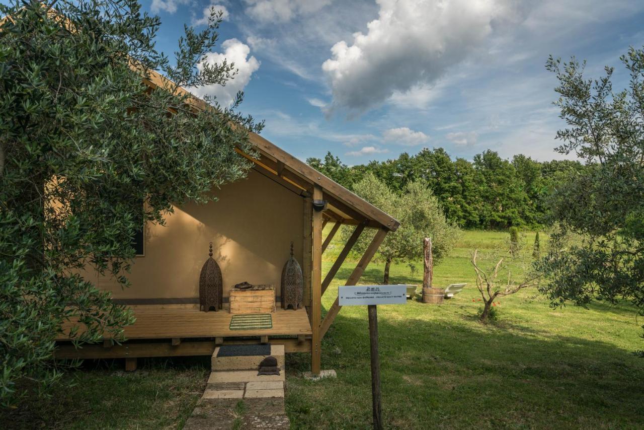 Glamping In Toscana, Luxury Tents In Agriturismo Biologico 소르나노 외부 사진