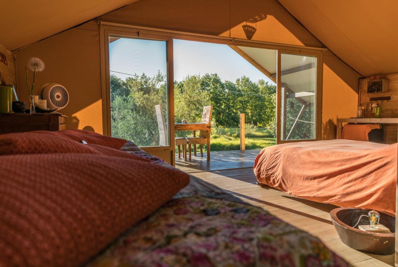 Glamping In Toscana, Luxury Tents In Agriturismo Biologico 소르나노 외부 사진