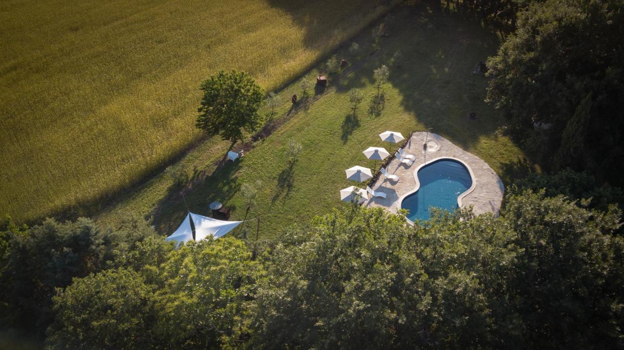 Glamping In Toscana, Luxury Tents In Agriturismo Biologico 소르나노 외부 사진